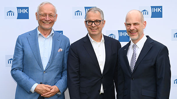Wolfgang Grenke sagt Bye-Bye – Neuer Präsident der IHK Karlsruhe ist Volker Hasbargen 