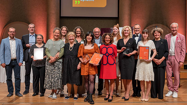 30.000 Euro-Kulturpreis in Baden-Baden vergeben – Mai Thi Nguyen-Kim erhält den Jacob-Grimm-Preis 