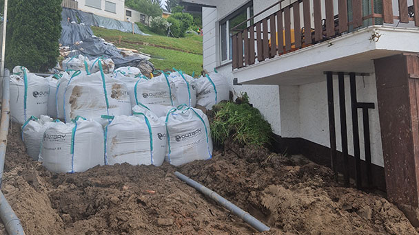 Sicherheitsmaßnahmen nach Hangabrutsch in Gaggenau – „Betroffene Anwohner schützen“