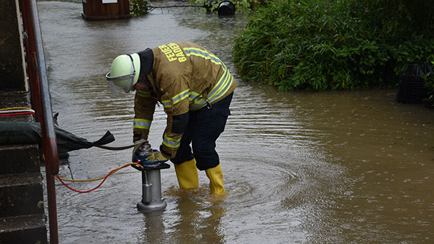 Starkregen in Baden-Baden – Feuerwehr im Dauereinsatz