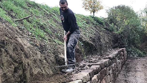 Romantische Wanderempfehlung in Corona-Zeiten – Hohlwegsanierung in Steinbach fertiggestellt