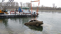 Luxus-Auto aus Rhein gehoben - Keine sterblichen Überreste