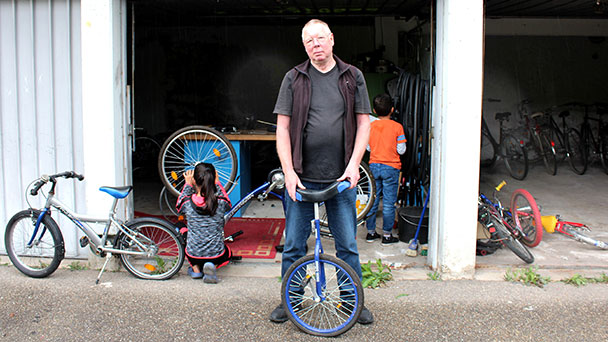 „Französisch oder Arabisch wäre ideal“ – Flüchtlinge benötigen Hilfe für Fahrradwerkstatt 