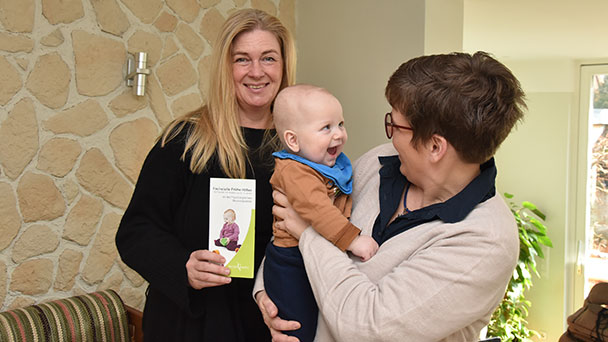 „Wenn ein Kind ins Leben tritt“ – Stadtverwaltung Baden-Baden verspricht „schnelle und unbürokratische Unterstützung für Familien“