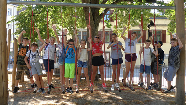 Großzügige Baden-Badener Damen - Ferien für Schüler der Theodor-Heuss-Schulen 