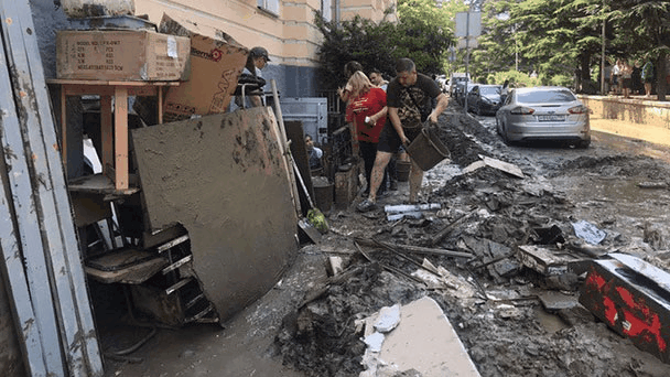 Spendenaufruf von Uta und Gérard Ell für Baden-Badener Partnerstadt – Katastrophenhilfe für Jalta Spendenaufruf von Uta und Gérard Ell für Baden-Badener Partnerstadt – Katastrophenhilfe für Jalta