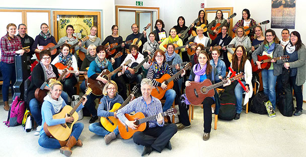 Gitarrenkurs gegen eine Spende – Anmeldung in der Stadtbibliothek Baden-Baden bis Dienstag