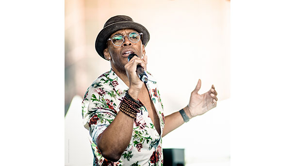 Jahresabschluss von Rhythm & Blues – The Voyagers und Reginald Jennings