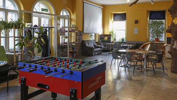 Kein regulärer Betrieb in städtischen Jugendhäusern – Digitale Angebote erarbeitet – Gesprächs- und Beratungstermine nach telefonischer Absprache Kein regulärer Betrieb in städtischen Jugendhäusern – Digitale Angebote erarbeitet – Gesprächs- und Beratungstermine nach telefonischer Absprache