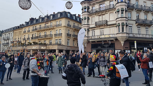 Immer mehr Beteiligung bei Corona-Demos in Baden-Baden – „Verhängnisvoller Zusammenhang von Politik und Medien“