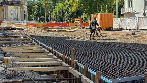 Rathaus Baden-Baden mit Zwischenbericht – Am Hindenburgplatz wird betoniert