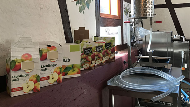 Große Ernte auf Streuobstwiesen in Gernsbach – Neue Pasteurisierungsanlage für ‚Bag-in-Box‘-System 