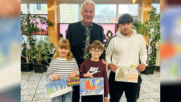 OB Späth als Kunstjuror – Kunstwettbewerb in der Theodor-Heuss-Schule