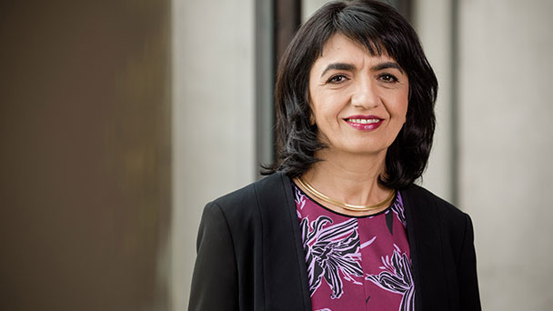 Landtagspräsidentin Aras und ARD-Mitarbeiter sollen helfen – Rathaus Baden-Baden sorgt sich wegen „Überangebot“ in den Medien