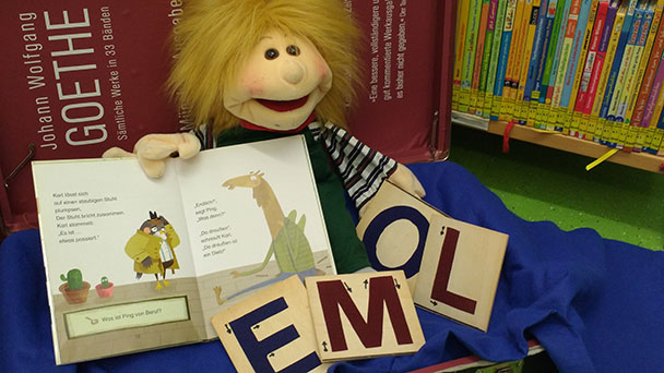 Handpuppe Pelle ruft die Erstklässler – Nächste Lesewelt in Baden-Baden