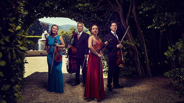 Saisonauftakt der Philharmonie im Weinbrennersaal – Werke von Carl Maria von Weber, Rossini, Poulenc, Mozart, Beethoven und Dvorák 