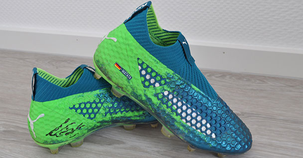 Baden-Badener Charity-Auktionsportal versteigert Schuhe von Marco Reus