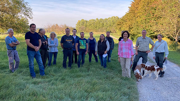 Landwirte listen Probleme auf: Auch Verunreinigung durch Hundekot – Ortsbegehung mit OB Mergen Landwirte listen Probleme auf: Auch Verunreinigung durch Hundekot – Ortsbegehung mit OB Mergen