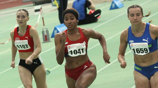 Baden-Badener Weitspringerin Mikaelle Assani auch im Sprint spitze – Bronze über 200 Meter in Sindelfingen