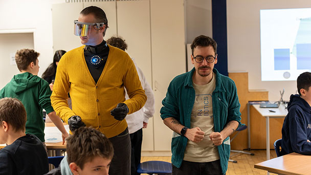 Vielleicht werden die Menschen bald überflüssig – Baden-Badener Schüler erforschen Möglichkeiten des zukünftigen Schulalltags