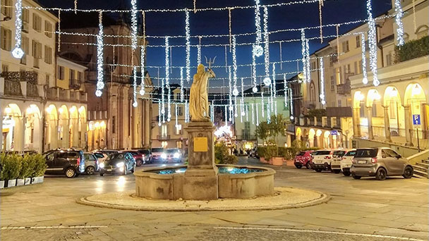 Weihnachten in Baden-Badener Partnerstadt Moncalieri – Stimmungsvoller Bericht von Marco Costamagna – „Der hoffnungsvollen Blick auf das Licht, das an Heiligabend aufleuchten wird“ Weihnachten in Baden-Badener Partnerstadt Moncalieri – Stimmungsvoller Bericht von Marco Costamagna – „Der hoffnungsvollen Blick auf das Licht, das an Heiligabend aufleuchten wird“