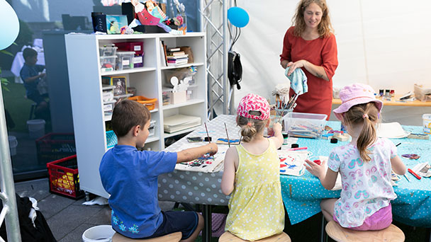 Endlich Ferien und dennoch Workshop-Zeit – Museum LA8 lädt Kinder ein, kreativ zu sein