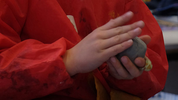 Ferien-Workshop für Kinder im Museum LA8 – „Bewegungen und Gesten sagen viel“ Ferien-Workshop für Kinder im Museum LA8 – „Bewegungen und Gesten sagen viel“