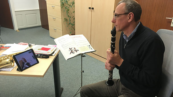 Spannender Musikunterricht in Baden-Baden – Via Skype oder Video-Clip