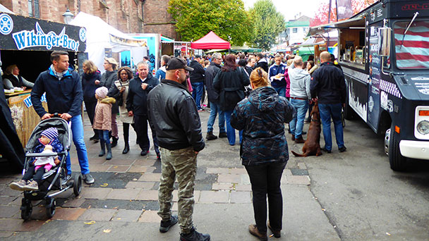 Streetfood-Markt in Bühl - American Burger, Afrikanisch, Mexikanisch oder Kubanisch Streetfood-Markt in Bühl - American Burger, Afrikanisch, Mexikanisch oder Kubanisch