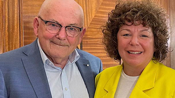 Baden-Baden kurios – Tourismus GmbH bezahlt „good-good-Talk“ mit Nora Waggershauser und OB Jung
