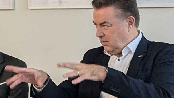 Konjunktur im Raum Baden-Baden, Rastatt, Karlsruhe auf „unsicherem Fundament“ – IHK-Präsident Frank Roth fordert konsequente Umsetzung der Reformen