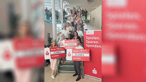 Schade, dass es für das Rathaus keine solch strengen Regeln gibt wie für die Banken – Sparkasse Baden-Baden Gaggenau übergibt Spenden von 75.900 Euro
