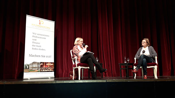 „Patronaten-Talk“ mit Intendantin Nicola May –„Theatermachen ist wie Träume teilen“ „Patronaten-Talk“ mit Intendantin Nicola May –„Theatermachen ist wie Träume teilen“