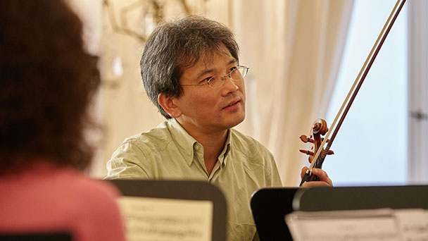 Morgen „zum vorerst letzten Mal“ Philharmonie mit „Soirée musicale“ im Kurhaus – Werke von Mozart und Bruch