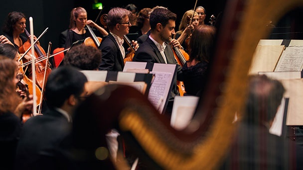 Mozarts Klavierkonzerte im Weinbrennersaal - Nachmittagskonzert der Philharmonie Mozarts Klavierkonzerte im Weinbrennersaal - Nachmittagskonzert der Philharmonie