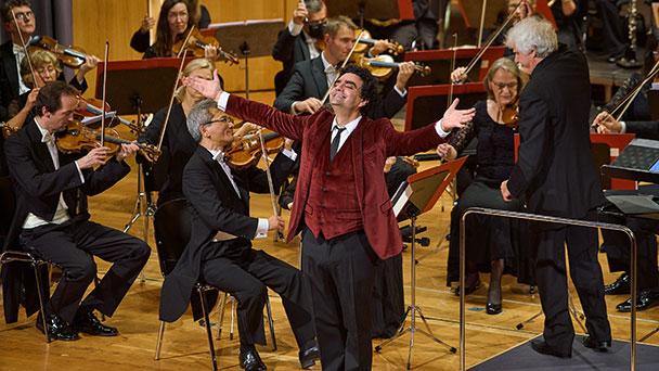 Standing Ovations in Baden-Baden für Rolando Villazon – Nächster Auftritt mit Philharmonie Baden-Baden an Silvester Standing Ovations in Baden-Baden für Rolando Villazon – Nächster Auftritt mit Philharmonie Baden-Baden an Silvester
