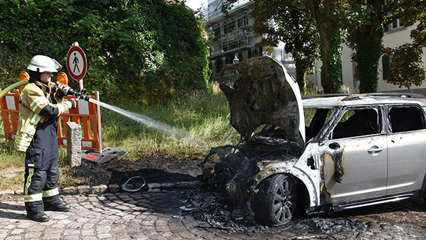 Feuerwehreinsatz beim Neuen Schloss in Baden-Baden – Mini brannte vollständig aus