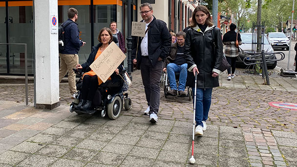 Protestzug mit Baden-Badener Behindertenbeauftragter Nora Welsch – Inklusion kommt „zu langsam“ voran