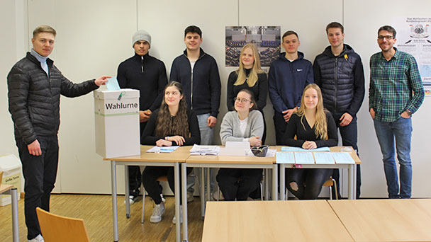 Bundestagswahl 2025 an Baden-Badener Schule schon mal geübt – „Im Wahlbüro ist fast alles so, wie es sein sollte“