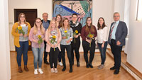 Neue Mitarbeiter im Rathaus Baden-Baden – Erster Bürgermeister Uhlig gratuliert ausgelernten Azubis