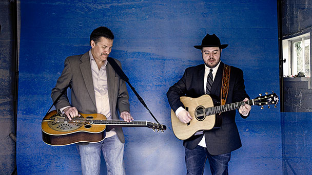 Großes Festival in Bühl – „Wilder Ritt“ auf zwei Gitarren – 17. Internationales Bluegrass-Festival