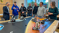 Baden-Badener Schüler programmieren Roboter – Einweihung der neuen Technikräume in der Realschule 