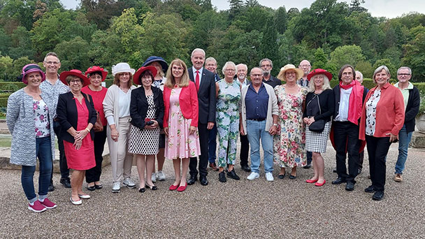 Rosiges Baden-Baden – Seit 50 Jahren offizielle Rosenstadt – OB Späth empfängt Vertreter der Rosenstädte und Rosendörfer 