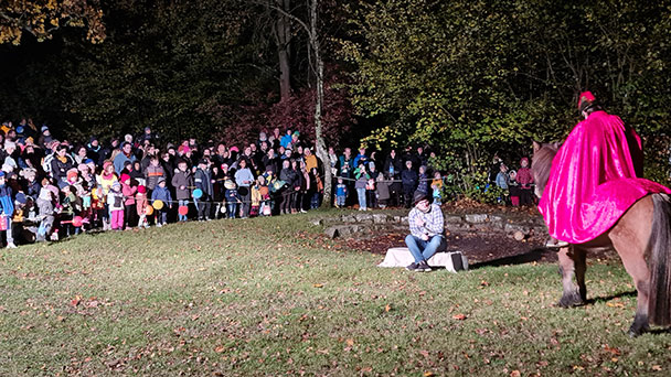 Der Mann, der den Gebrauch der Waffe verweigerte – Sankt Martin mit Pferd in Oberbeuern