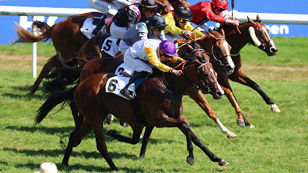 Deutsche Nationalhymne für grandiose Stute in Iffezheim – Santagada spurtet an der Konkurrenz vorbei