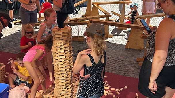 Kulturbüro Gaggenau tut etwas für die Kinder – Riesenmurmelspaß auf der nächsten City-Sause