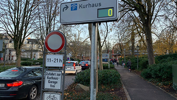 SPD-Stadtrat Werner Schmoll spottet über „Pannenleitsystem“ – „Versagt Autofahrer ins P&R-Parkhaus zu locken“ – „Jährliches Defizit von über 300.000 Euro“