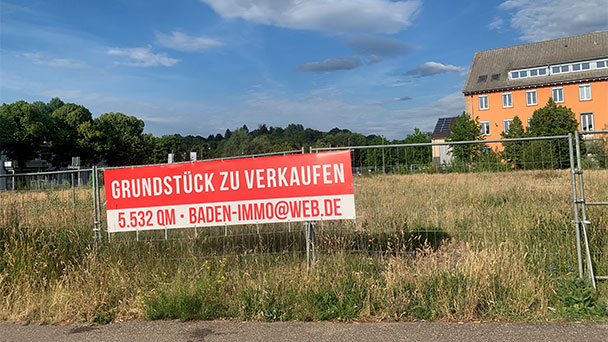 Stadt Baden-Baden überlässt öffentliche Grundstücke zweifelhaften Immobilienspekulanten – Stadtrat Werner Schmoll fordert Bericht an Gemeinderat zur Cité: „Verkauf des riesigen Areals“