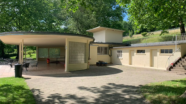 Stadtrat Werner Schmoll hofft auf neuen Baden-Badener OB – Hardbergbad-Restaurant wartet seit sechs Jahren auf eine Toilette 