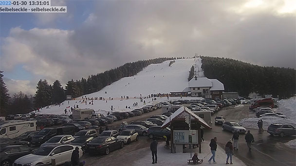 SPD-Stadtrat Werner Schmoll kritisiert grüne Ministerialbürokratie – Ansturm auf Wintersportgebiete an Schwarzwaldhochstraße – „Keinerlei Hinweis auf ÖPNV“